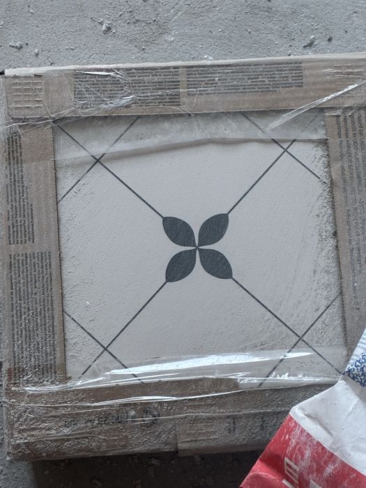 Плитка напольная