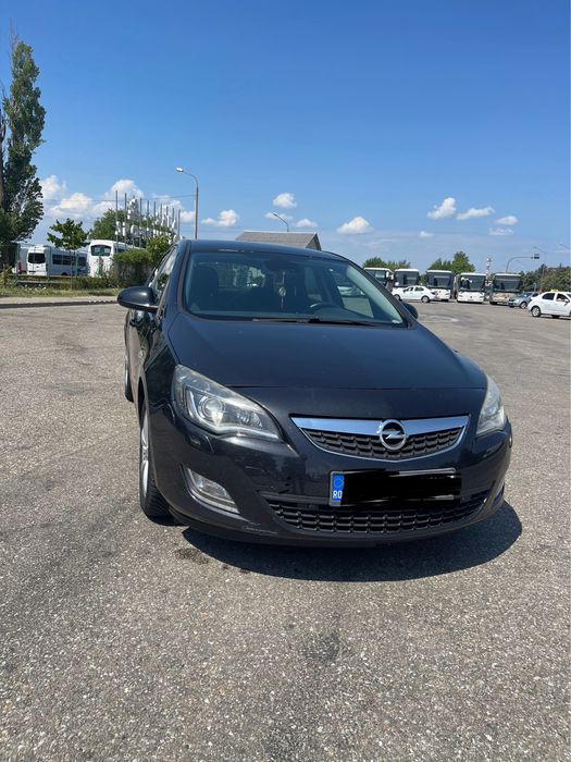 Proprietar- vand opel Astra J