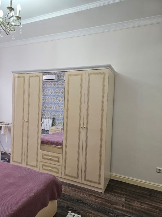 Продается, спальный гарнитур , ковры