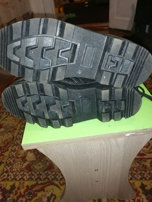 Продам берцы. Натуральная кожа 38 размер