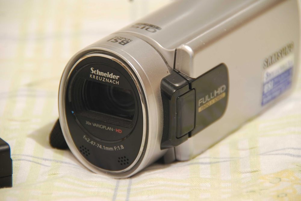 камера Samsung HMX-H300BP