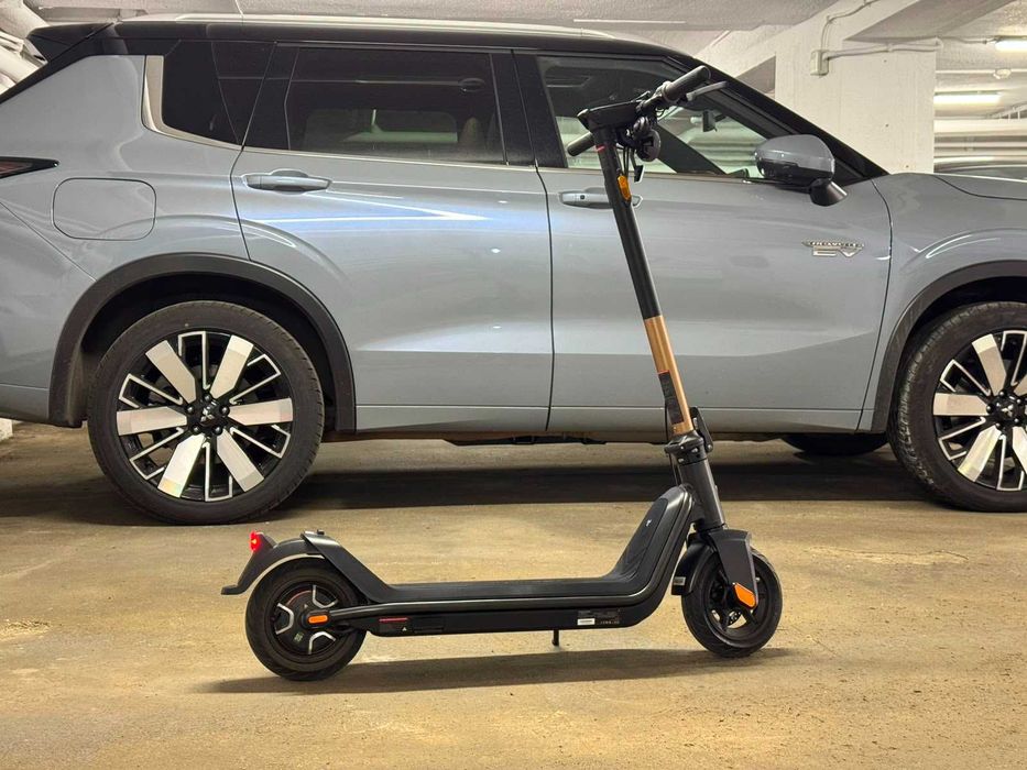Trotinete electrice NIU KQi3 Pro, doar 300 km, stare impecabilă – 1.600 lei
