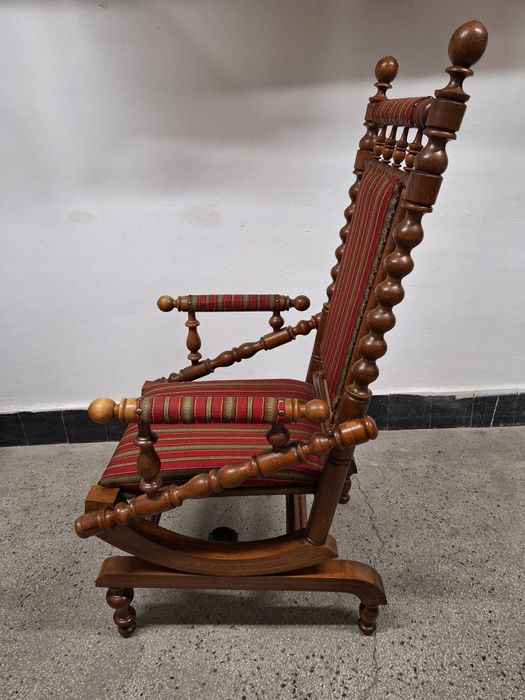 Люлеещ стол дъб масив