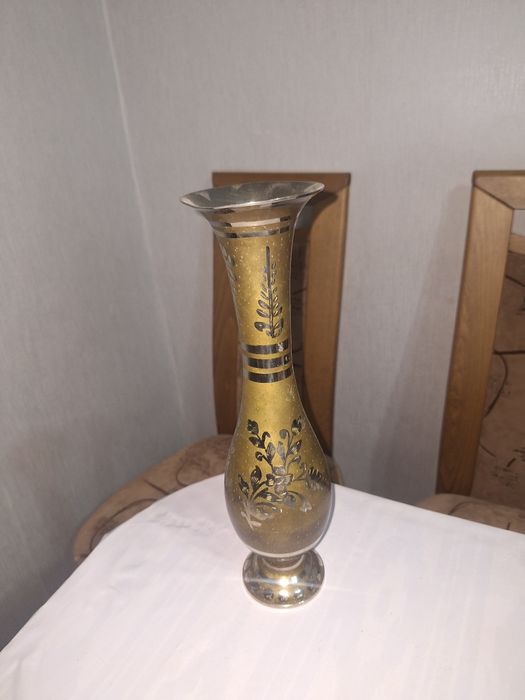 Продам  декаративную вазу