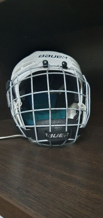 Хоккейный шлем BAUER
