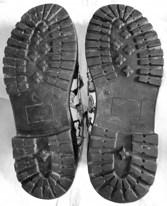 Дамски боти с флорален принт. Размер 39