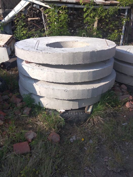 Продам бетонные  кольца