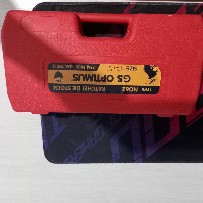 Продам набор лерок для нарезания резьбы с трещоткой