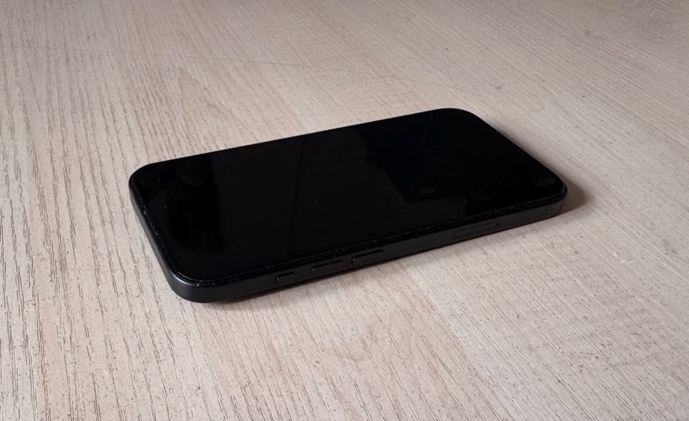 iPhone 16 айфон 256Гб чёрный 96% АКБ