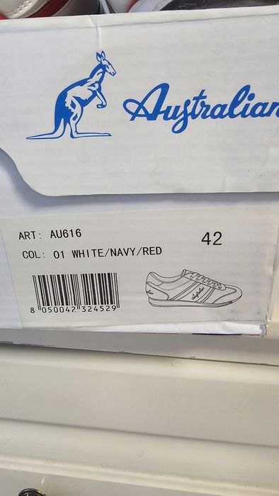 Adidasi casual Australian