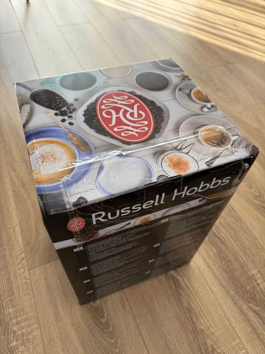 Cafetieră Russell Hobbs Colours Plus Red, nouă, sigilată