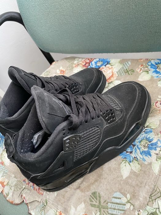 Jordan 4 black cat