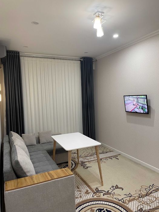 Стол сотилади Доставка  бор