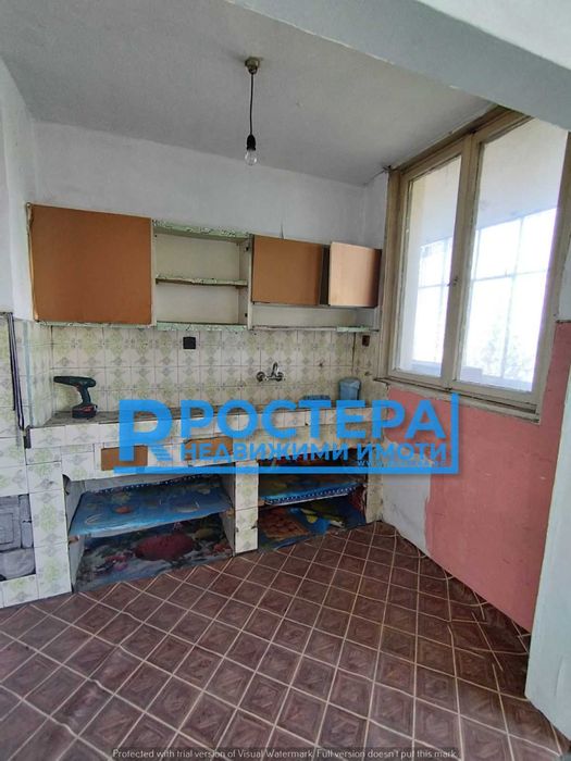 Продава се Тристаен апартамент в Търговище, Център - 81 кв.м за 963 €/кв.м - Снимка #3