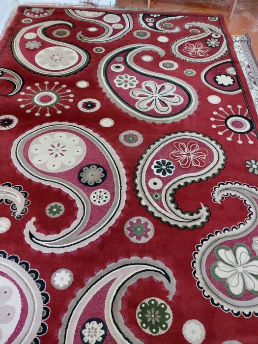 Кілем сатылады срочно Доставка бар