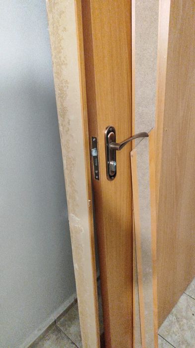 Продам две двери