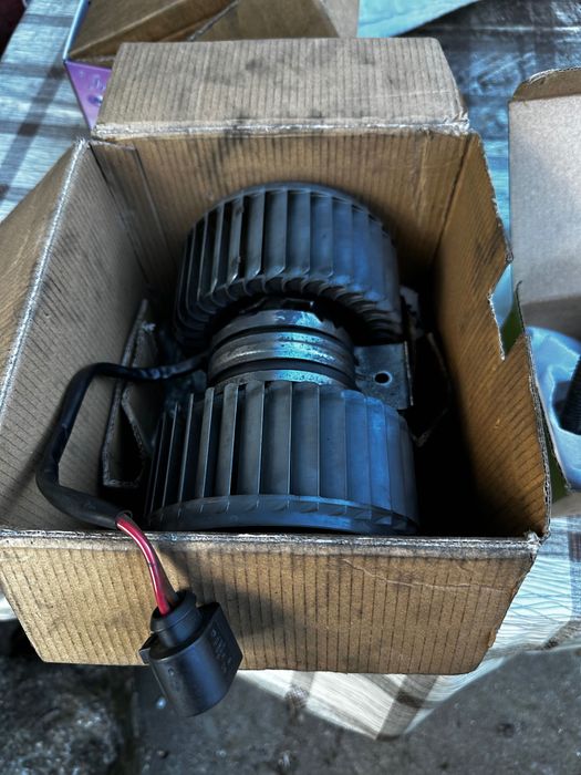 Вентилатор за парно и моторче за ръчна спирачка