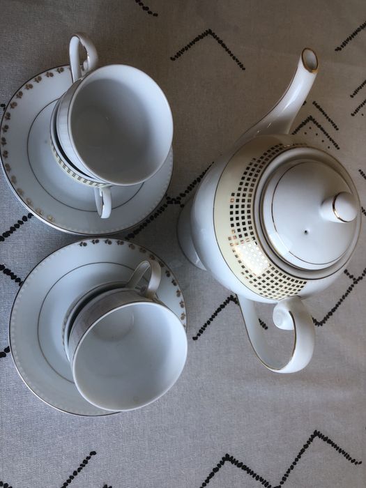 Продам сервис набор посуды