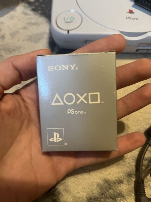 Ps1 slim ,четири джойстика ,разклонител за запалки