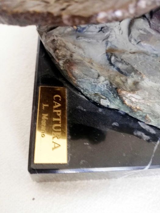 Luis Moreno - Sculptura bronz - titlu "Captura" - h-20cm - semnata