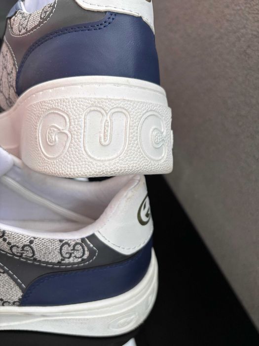 Adidași mărimea 42.5-43 – noi, nepurtați