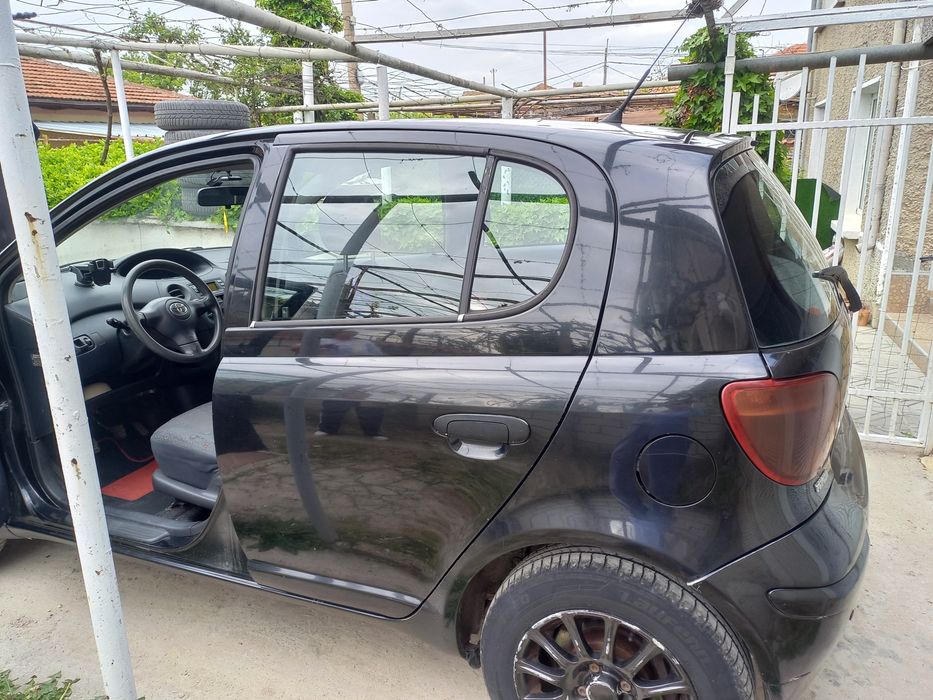 Toyota yaris 2005г. 1.4 d4d