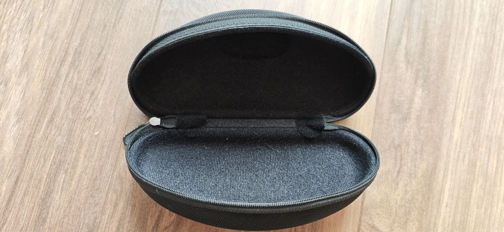 Кутия за очила OAKLEY