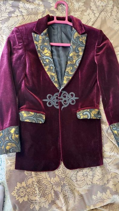 Концертный костюм