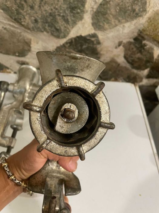 .машинка за мелене на месо