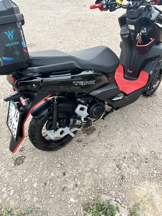 Скутер TANK 150cc