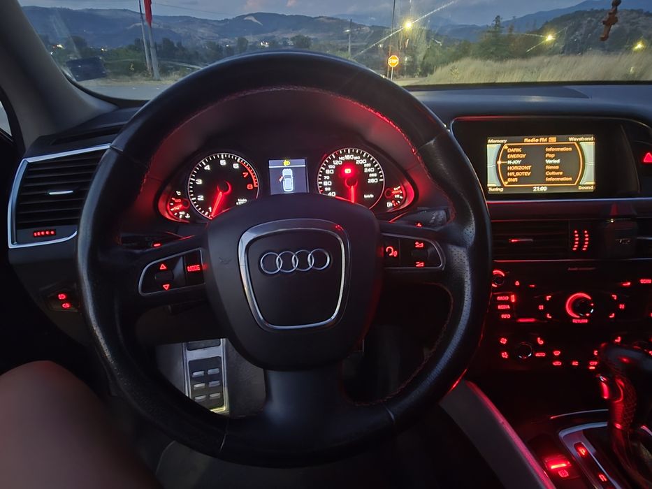 AUDI Q5 2.0 S line