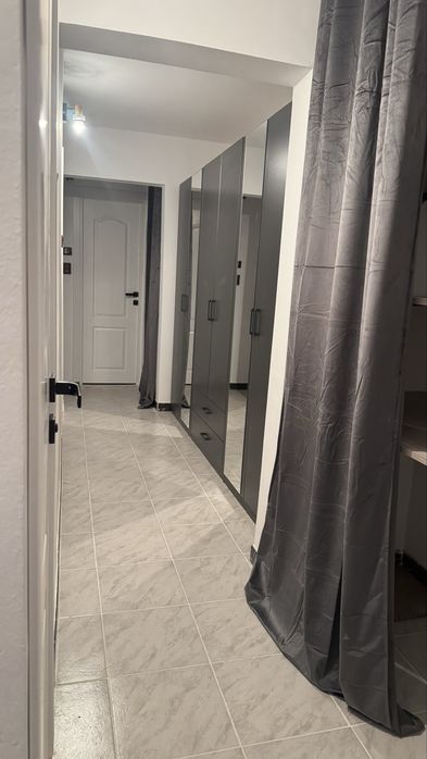 Apartament 3 camere de inchiriat ZONA PIATA APUSULUI