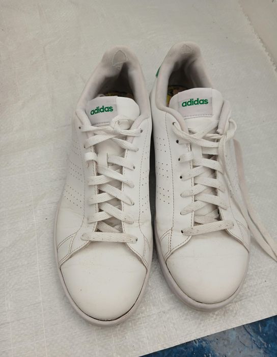 Adidas numarul 44