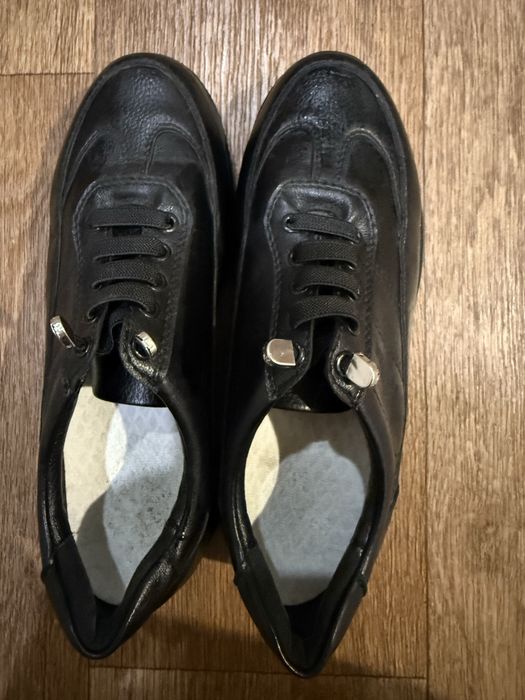 Продам кожаные туфли на мальчика