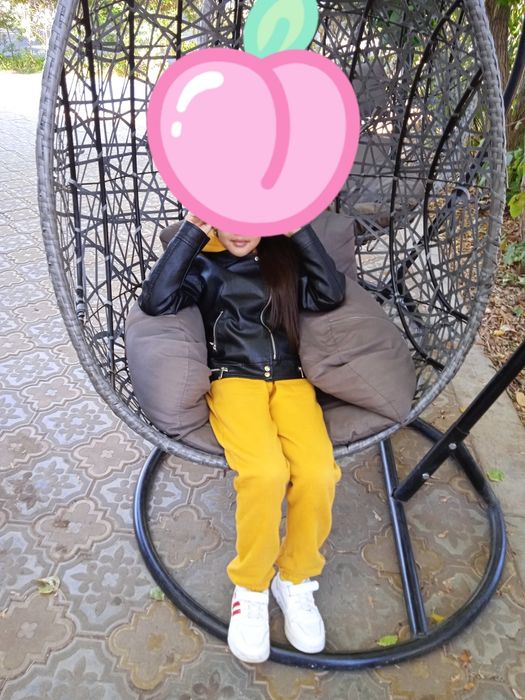 Продам куртку кожаная на девочку