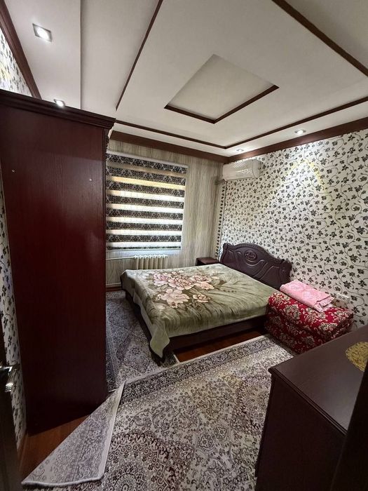 Yunusobod 17- kvartl, orientor Sayram  "25- dom" holati yaxshi   3/1/5