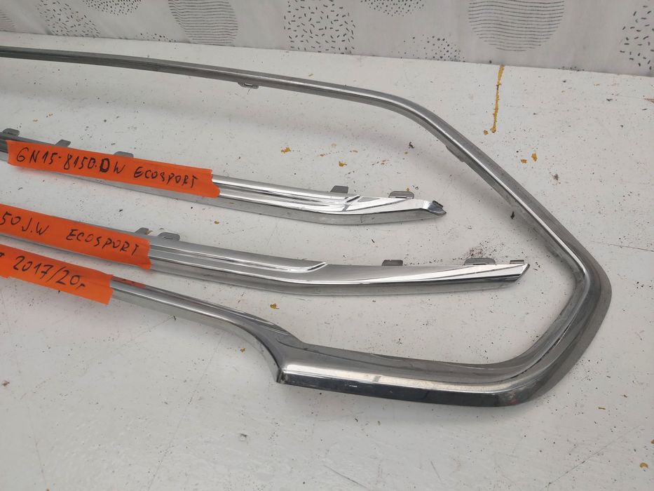 Лайсна хром предна решетка грил Ford Ecosport 2017 /21г