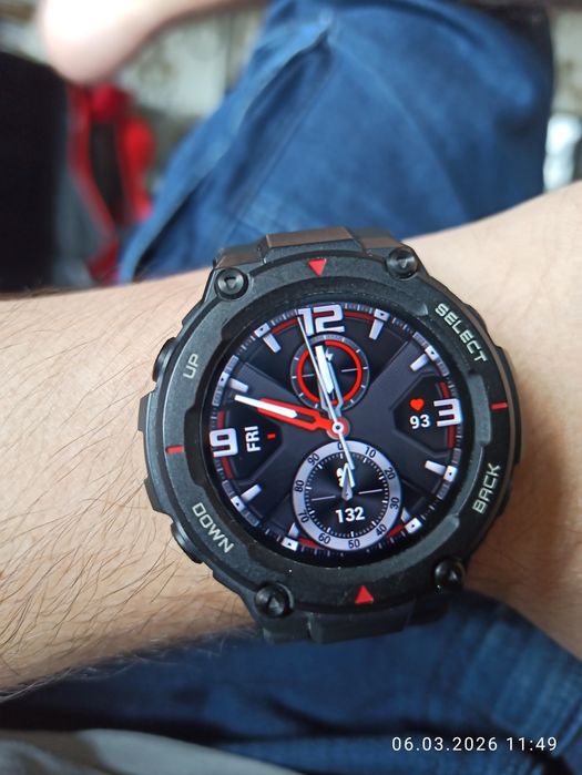 Умные часы Amazfit T-Rex