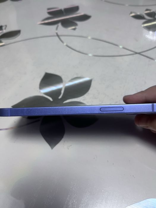 Айфон 12 64гб с каробкой