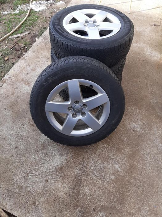 Vând jante R15 Audi