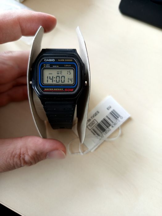 Casio часовници W59 и F94