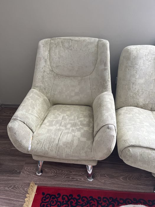 Продется диван и два кресла