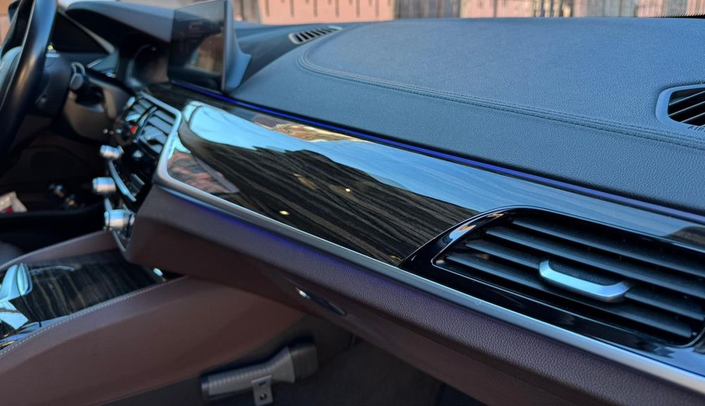 BMW 530e 320 CP Individual