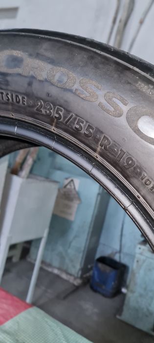 Продам шины Continental  235/55/19