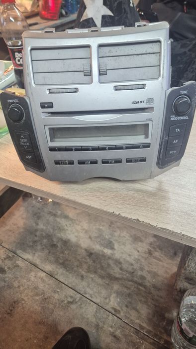 Оригинален CD Player ,Радио Стерео,MP3 за Тойота Ярис 2007-2010г