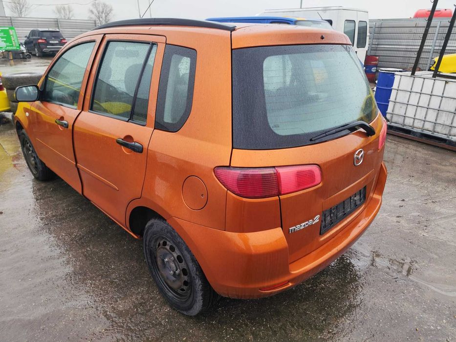 Mazda 2 1.2 - 75к.с  - 2003г. на части