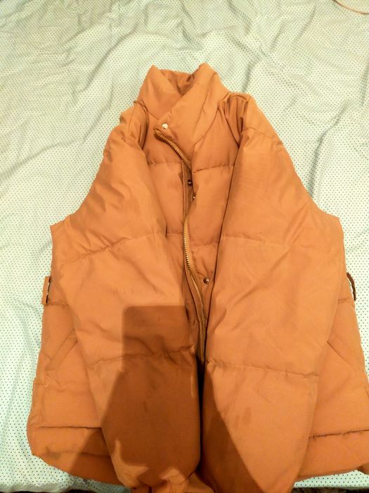 продам куртки недорого