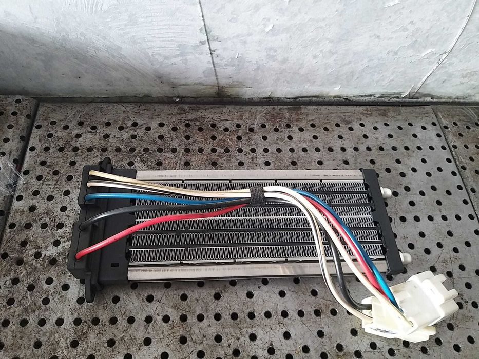 Rezistenta electrica bord nissan qashqai j10 a30105a7700003