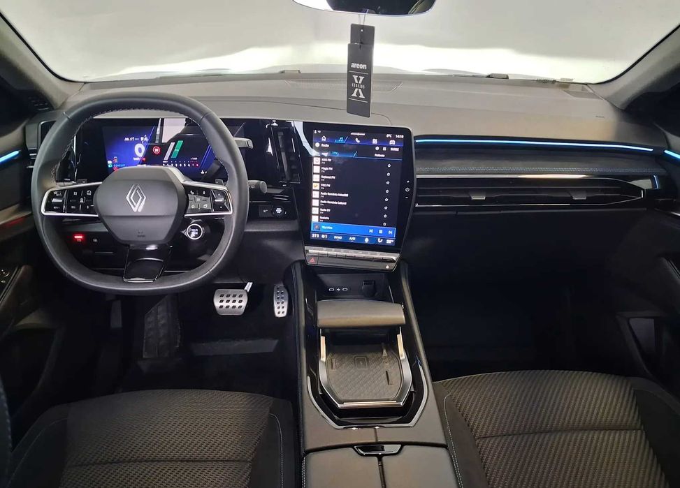 Dezmembrez Renault Austral 2023 1.2 TCE Automat Alpin