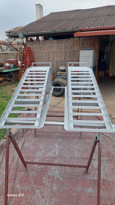 Рампи Естакади за автомобили чисто нови